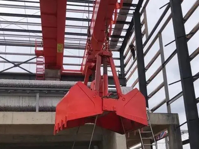 QS抓斗吊钩电磁三用桥式起重机